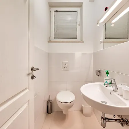 Frlan Ii. Apartamento *